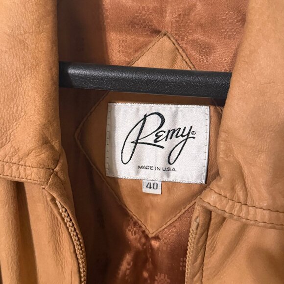 Mens soft leather jacket size 40, light brown. - Picture 2 of 3